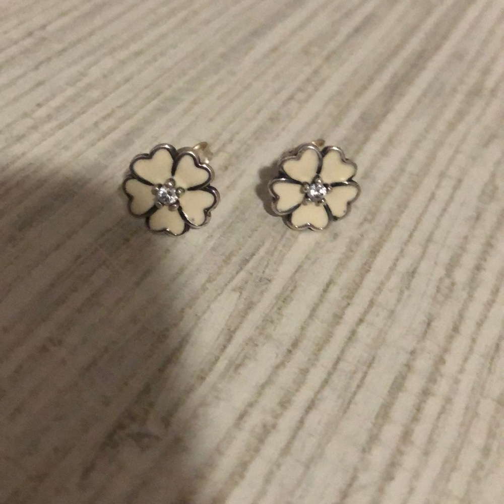 Cream enamel Flower Stud Sterling silver Earrings with Crystal Center